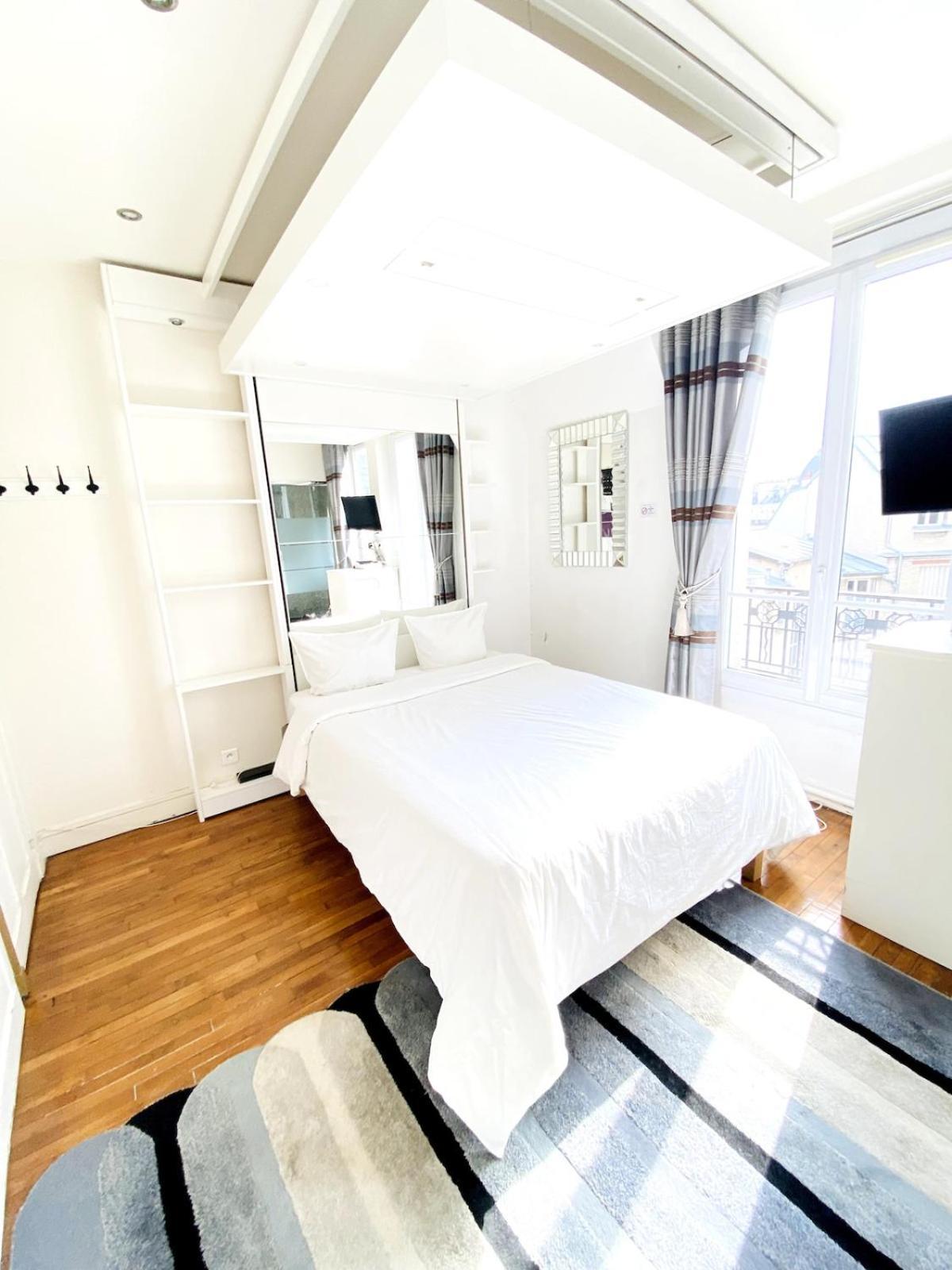 Eiffel Appartement *